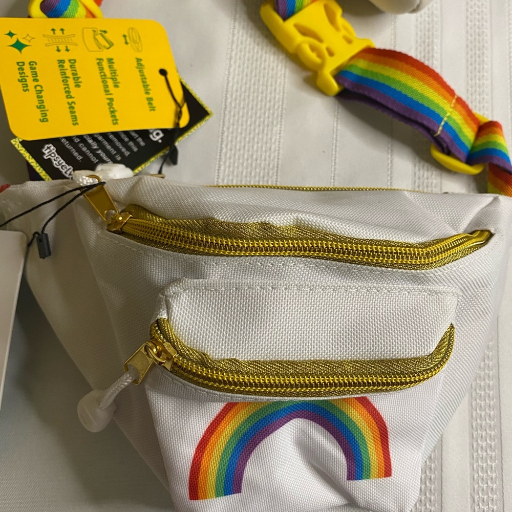 BNWT Tipsy Elves Over the Rainbow Fanny Pack with Water Holder White Adjustable